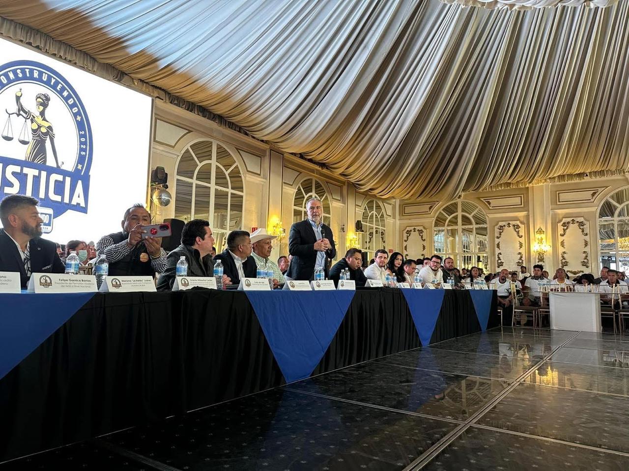 CONSTRUYENDO POR ECATEPEC